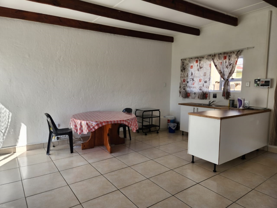 To Let 1 Bedroom Property for Rent in Beacon Bay Eastern Cape